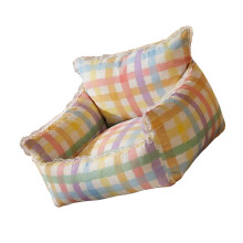 Übergroßes Hundebett mit buntem Bezug, elegantes, dickes-S