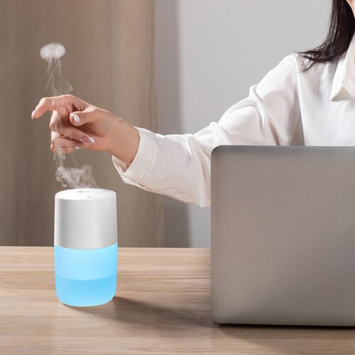 Jellyfish-Shaped USB Humidifier with Night Light 2