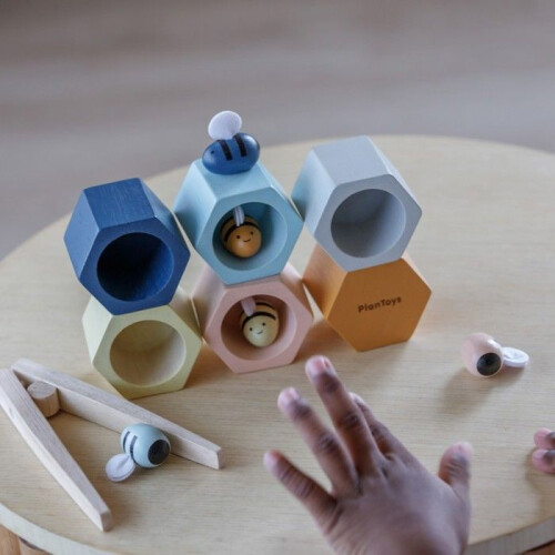 Plan Toys - Bijenkorf Tederheid - TROUSSELIER 2