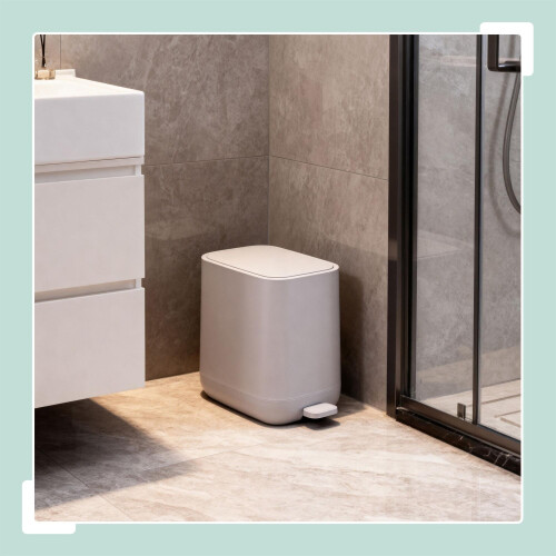 7L Square Plastic Pedal Bin - Soft-Close Lid 2