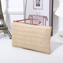 Bolsa de mão feminina estilo boêmio em palha, ideal para o verão na praia, com fecho de zíper.