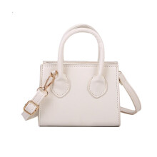 Damen Clutch aus glänzendem Lackleder, Mini-Schultertasche, Abendhandtasche