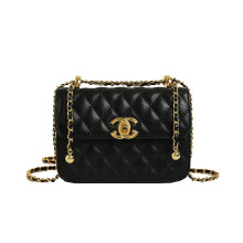 Schwarze Mini-Stepptasche mit Kette, luxuriöse und schicke quadratische Umhängetasche für Damen