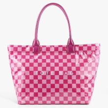 Karierte PVC-Hobo-Tasche, wasserdicht mit Reißverschluss & Buchstabenprint, für Alltag und Strand.
