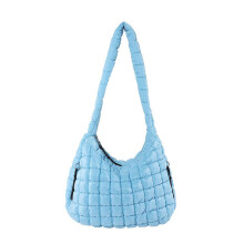 Karierte, gesteppte Cloud Bag, leichte, plissierte Crossbody- und Hobo-Handtasche
