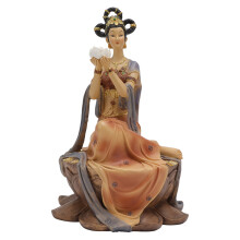Estátua de resina de uma antiga beleza chinesa para casa ou escritório.