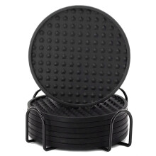 Conjunto de 7 porta-copos de silicone preto com suporte.