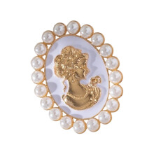 Anspruchsvolle Vintage-Cameo-Brosche mit Perlen und-Weiß L