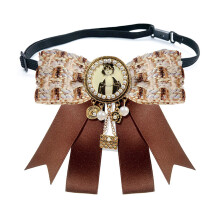 Vintage-Brosche aus Legierung im-Dunkelbraunes Armband