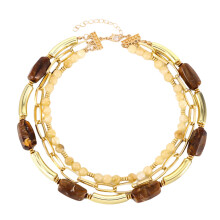 Collier de perles de couche contemporaine pour le bureau ou-brun