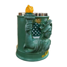 Eleganter, mit Stahl ausgekleideter Becher mit Fackelgriff aus
