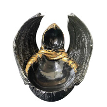 Escultura em resina com base de bola de cristal de morcego, 9x8x9cm