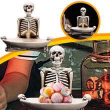 Halloween-Süßigkeitentablett aus Kunstharz mit Skeletthänden