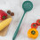 Cuillère-écumoire en silicone 2 en 1, vert armée 4