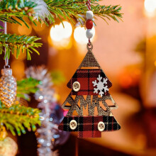 Red Plaid Wooden Christmas Ornaments Set