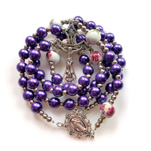 Collana rosario in ceramica con ciondolo a croce – 1 pezzo