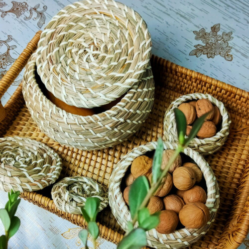 3pcs Mini Straw Woven Storage Baskets with Lids 2