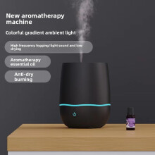 Umidificador em formato de OVNI com aromaterapia e luzes de ambiente.