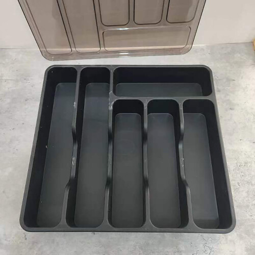 Bandeja para cubiertos con tapa, de plástico con 6 compartimentos. 2