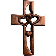 Cruz de madeira decorativa para parede com recorte de coração (16x25cm)