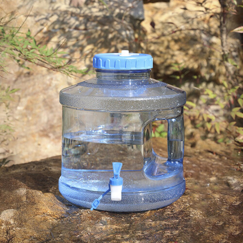 Contenitore per acqua trasparente da 2 galloni con rubinetto e maniglia 2
