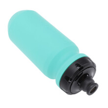 Botella de agua de PP exprimible de 610 ml, color cian, para exteriores.