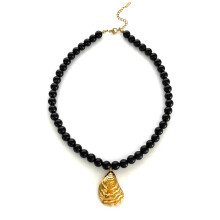 Collier pendentif pétoncles en perles réglable, Design-Noir