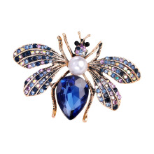 Versatile Bees Brooch Adorned with Sparkling Diamonds for
