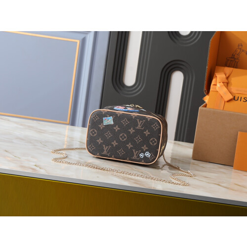 LV Nice Mini Monogram Cosmetic Pouch 20×13.5×12cm 1