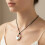Collier élégant avec pendentif circulaire en alliage de-Noir 2