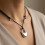 Collier élégant avec pendentif circulaire en alliage de-Noir 5