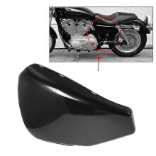 Montaż bocznych osłon akumulatora w modelach Harley Sportster XL883 i XL1200 z lat 2004–2013_M