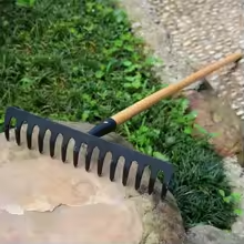 Stainless Steel 14 Tooth Garden Rake Heavy Duty High Carbon Steel Farm Rake for Soil Leaves & Hay Durable Gardening Tool UK