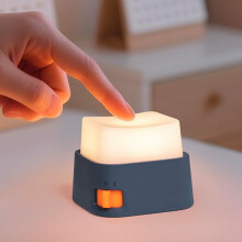 Wiederaufladbares Nachtlicht, Tischlampe mit einstellbarer Helligkeit, 150 Stunden Akkulaufzeit, tragbare, kabellose Lampe für Schlafzi