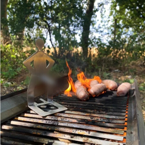 Leuke barbecue-accessoireset met 4 hotdoghouders. 1