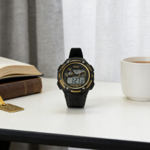 Kids Watch Digital Watch Sports Watch Water Resistant Watch Plastic Watch for Boys Gifts Random Color