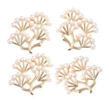 Parelbedeltjes in boomvorm voor oorbellen en broches (4 stuks)