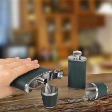 2X Flachmann Flasche Set Rostfreier Stahl Geschenk Flasche für Männer 260ML Bar Party Camping Grill Tragbare Taschenflasche Grün