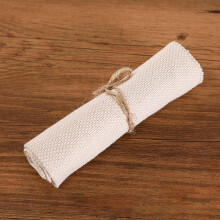 Hvitt stoff til broderi 67 cm x 50 cm