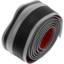 Protezione per bordi di scale in PVC con design antiscivolo e retro autoadesivo, ideale per angoli e scale.