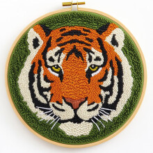 Tigerhuvud-stansnålskit – DIY-broderiset, 20x20 cm