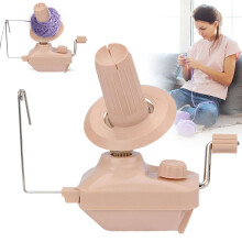 Hand-operated yarn ball winder for knitting and crochet