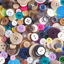 Sortiment knoflíků pro tvoření a šití, balení 100 kusů
