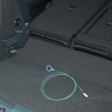 Schlichter schwarzer Kugelständer aus robustem PP-Material