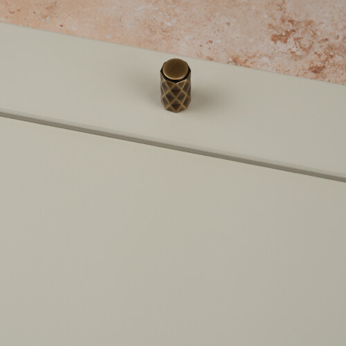 20mm Antique Brass Diamond Cut Knob 1