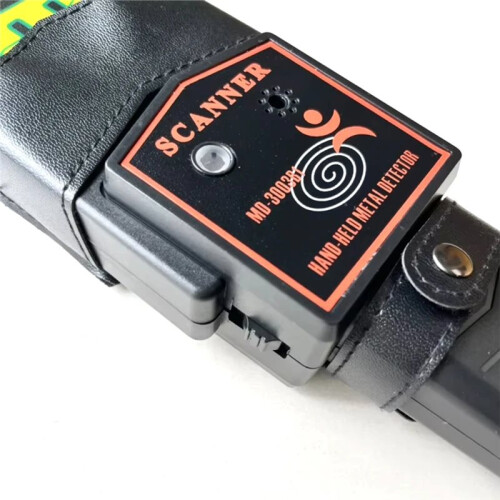 Handheld Metal Detector Wand with Holster, High Sensitivity Security Scanner for Safety and Efficiency 2