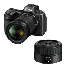 NIKON Z6 III + Z 24-70mm f/4 S Objectief + Z 28mm f/2.8