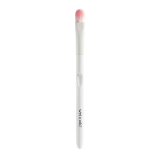 Wet n Wild, Makeup Brush, Large Eyeshadow Brush with Rounded and Innovative Bristles and Ergonomic Handle for Blending without Smudging, Easy-to-use