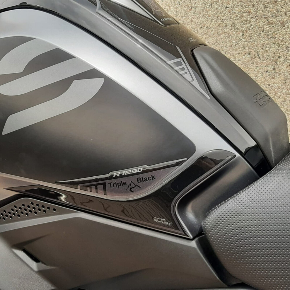 Resin Bike Motorcycle 3D Stickers Compatible With Bmw R 1250 Gs Triple 2021-2024. Knee Side Protections From Bumps And Scratches. Pair Of Resin Black 5051226089299
