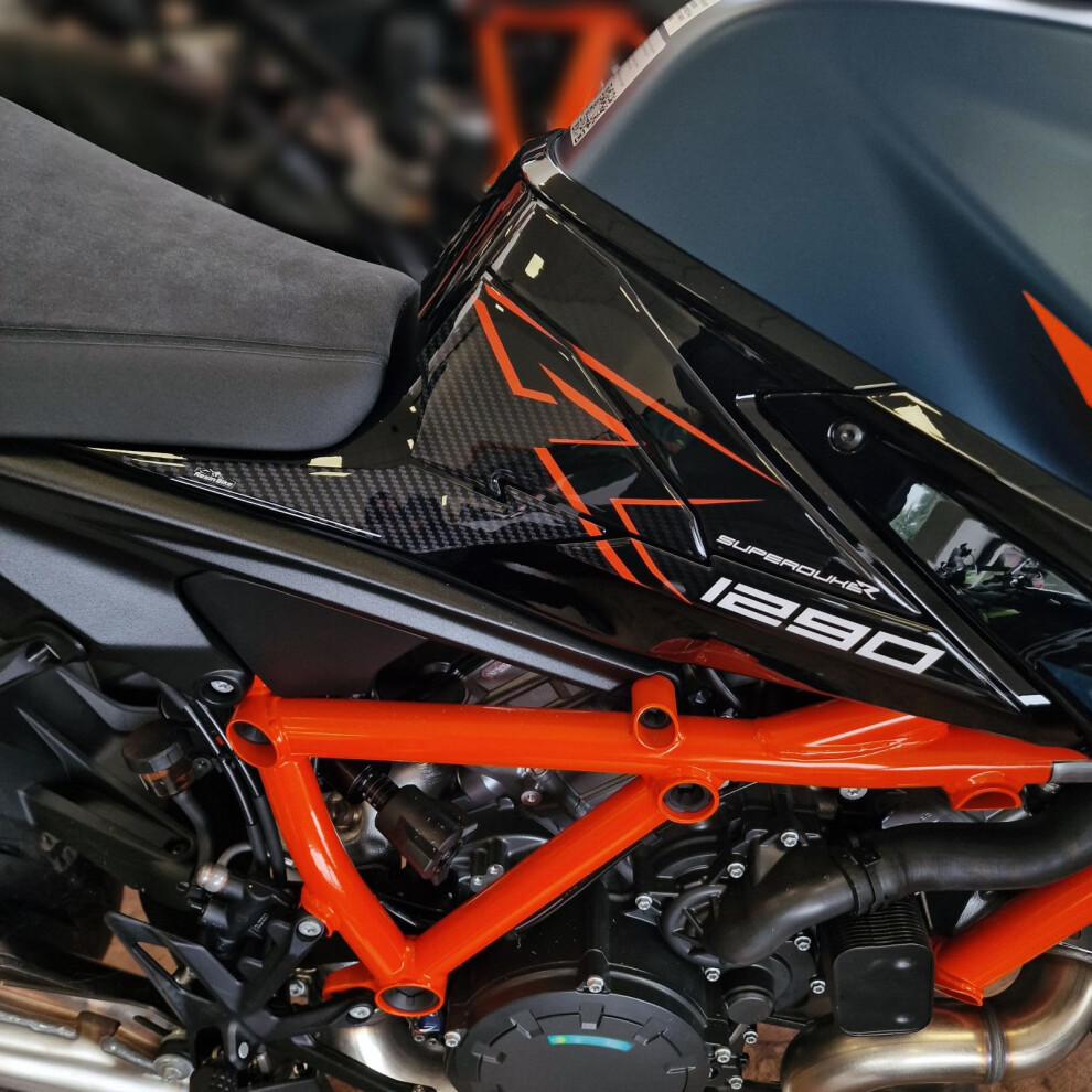 Resin Bike Motorcycle 3D Stickers Compatible With Ktm 1290 Super Duke R 2022-2023. Tank Side Protections From Impact And Scratches. Resin Stickers - 5051226094392